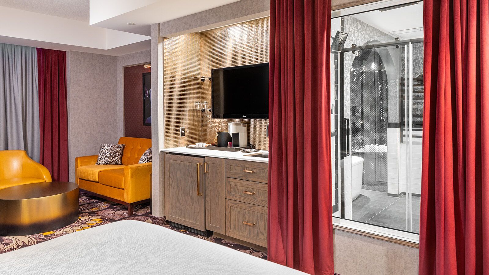 Bow Chicka Wow Wow Suite